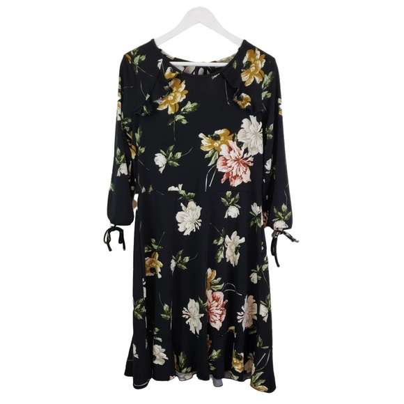 Dex Floral Dress - Picture 2 of 5